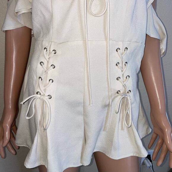 Tobi SLOAN IVORY TIERED RUFFLE LACE UP ROMPER jumpsuit one piece SZ SM - Picture 6 of 10